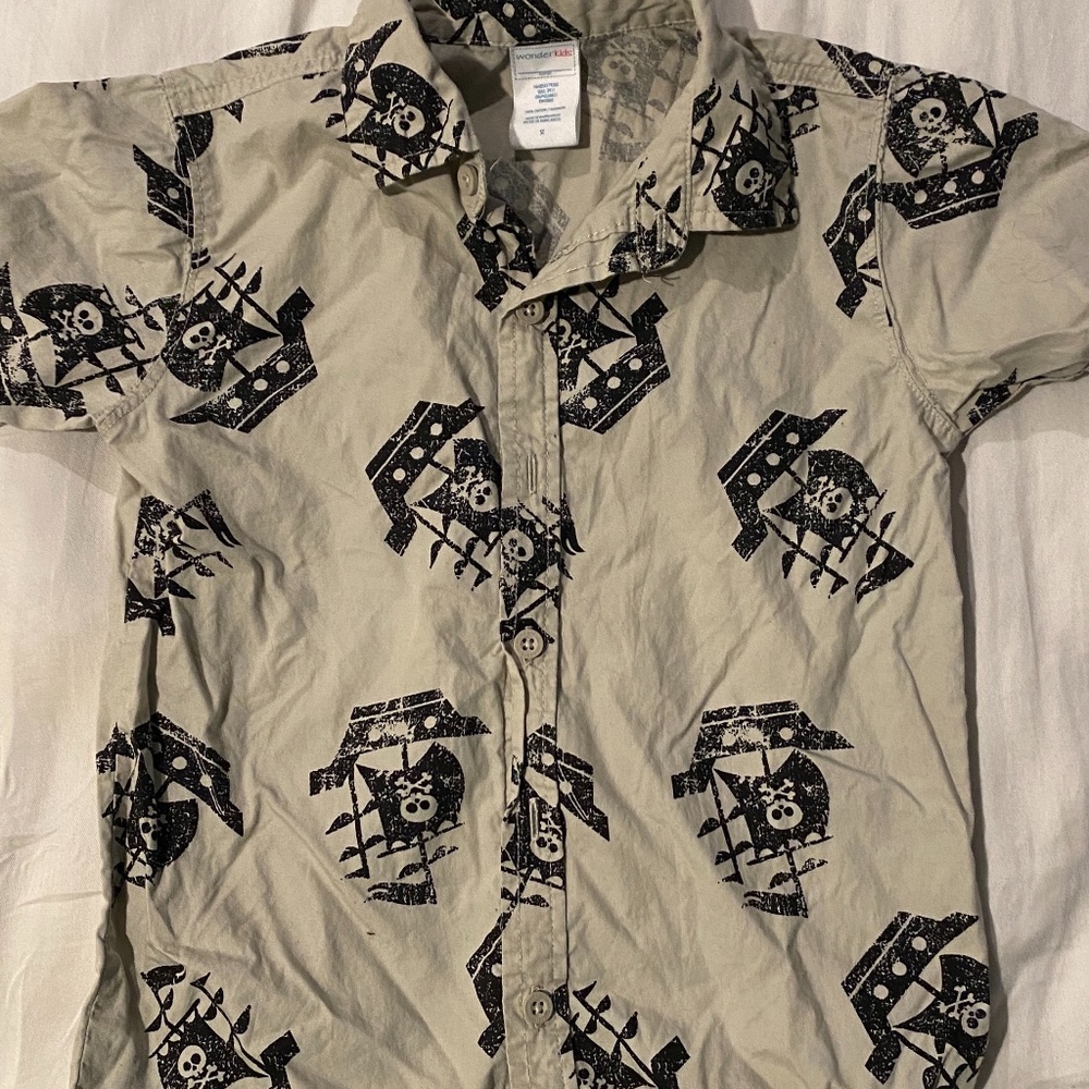Short sleeve button up pirate ship shirt